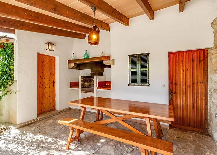 - 4661-28 Mallorca Villa Pollença